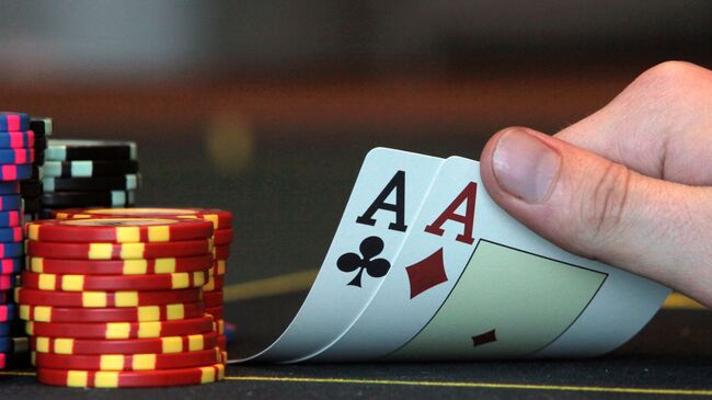 Chiến Lược Và Kỹ Thuật Trong Luật Chơi Poker